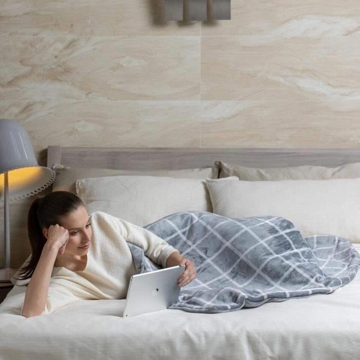 V6HA6DD5FA89C9CA47D3702C64D45EF3AAFR7406710P5