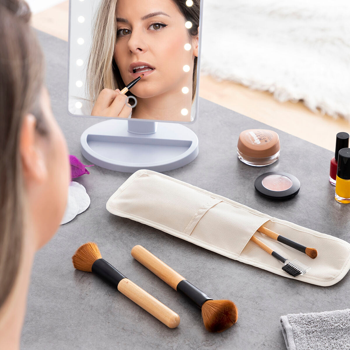 Innovagoods Ensemble De Pinceaux De Maquillage En Bois Avec Trousse Miset Innovagoods 5 Unités