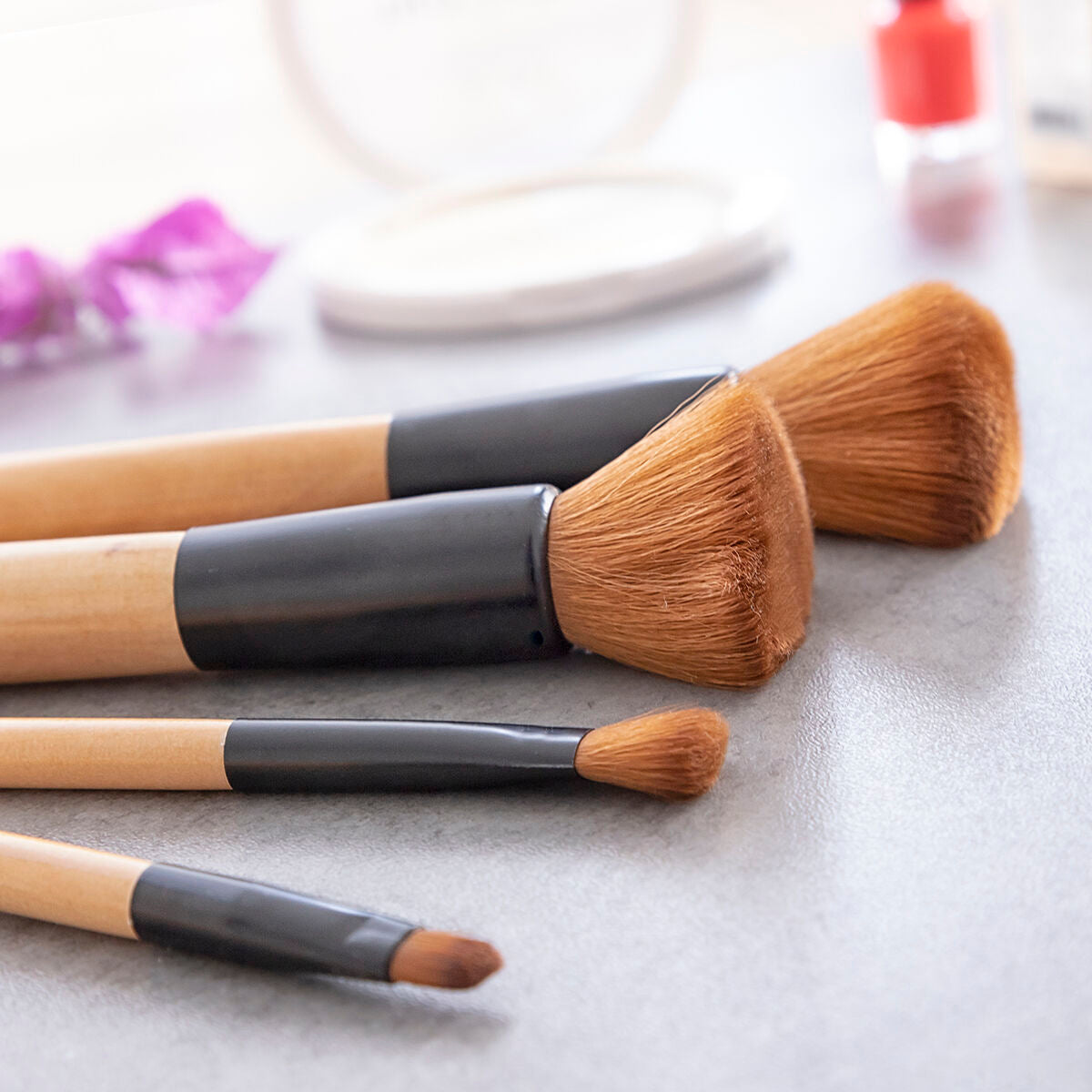 Innovagoods Ensemble De Pinceaux De Maquillage En Bois Avec Trousse Miset Innovagoods 5 Unités