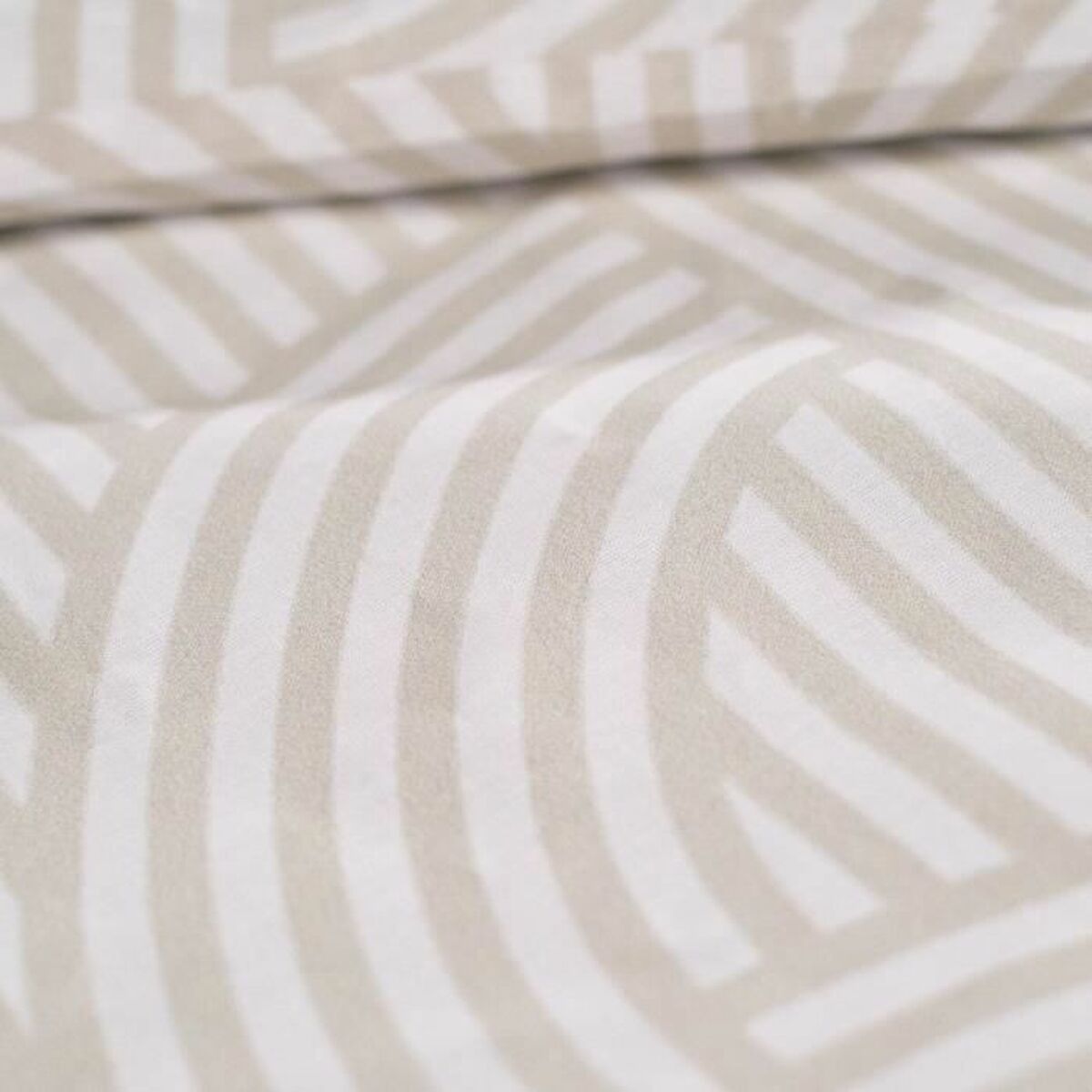 V4H98DA861DC0BE373396583240D4E4CD22R4814174P3