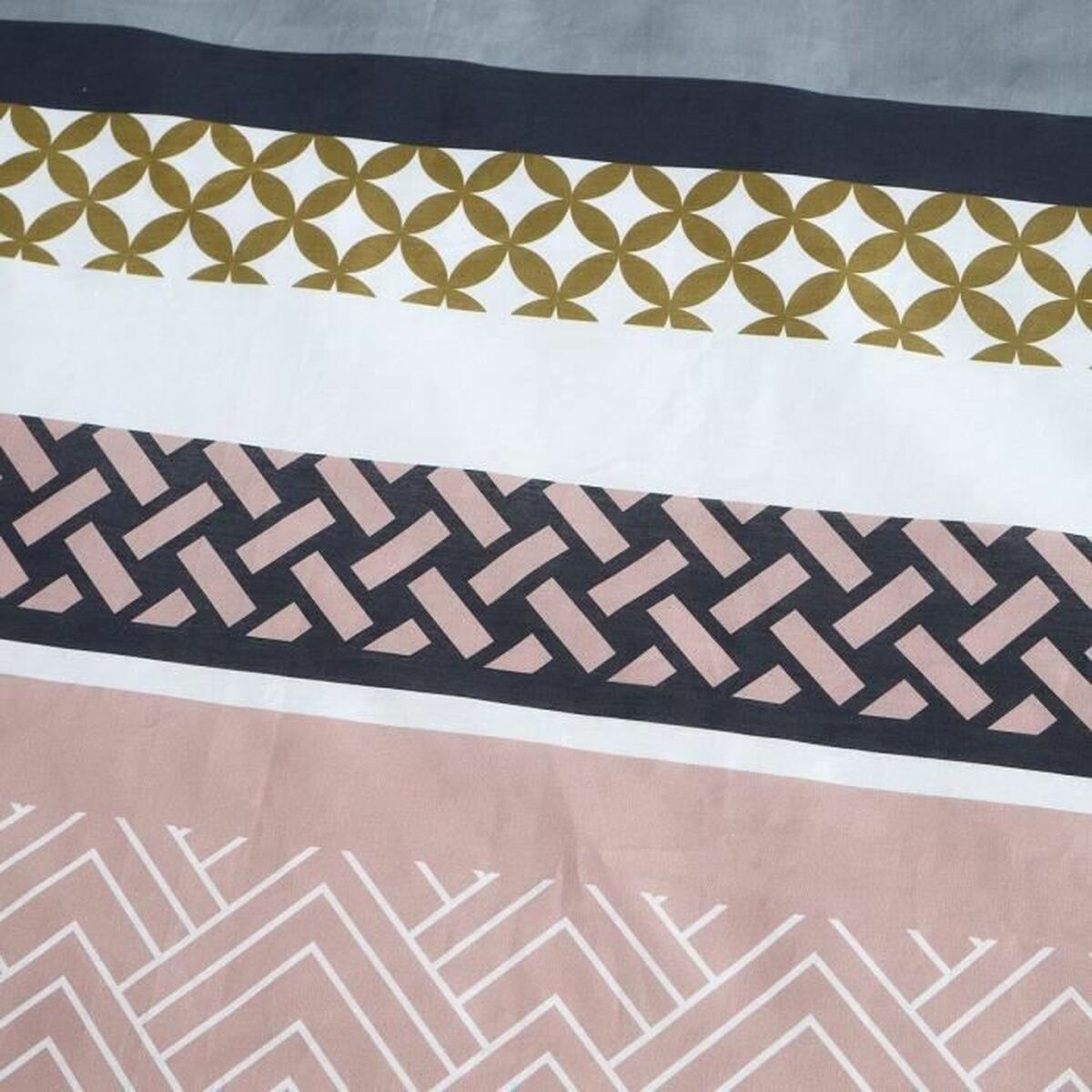 V4H73BF2FB5917AD98CB5E305B3A655935CR4814128P3