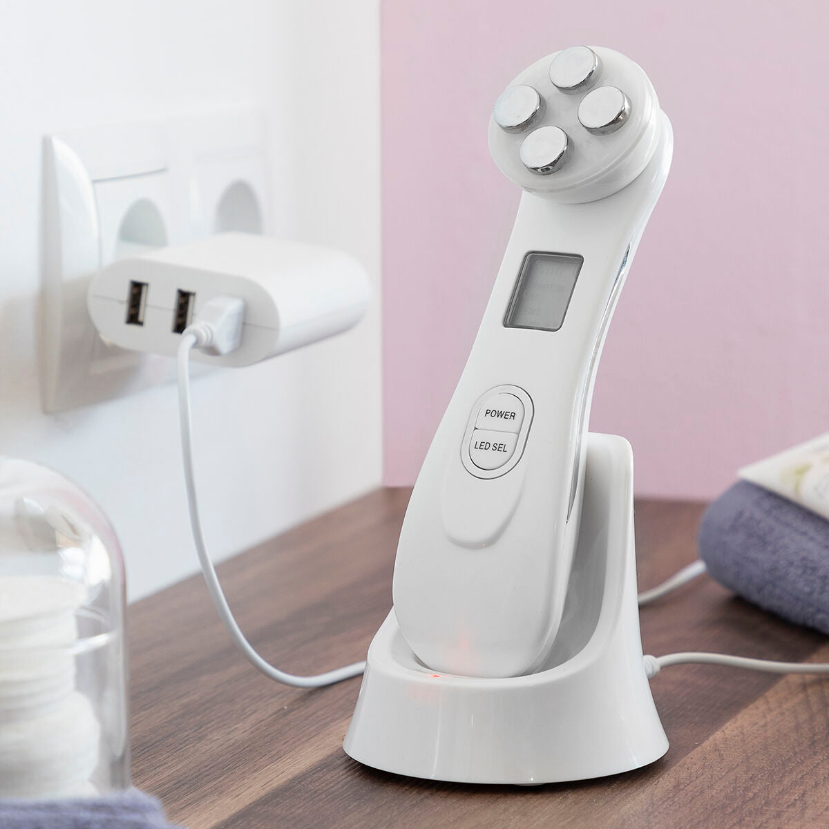 Innovagoods Masseur Facial Avec Radiofréquence, Photothérapie Et Électrostimulation Wace Innovagoods